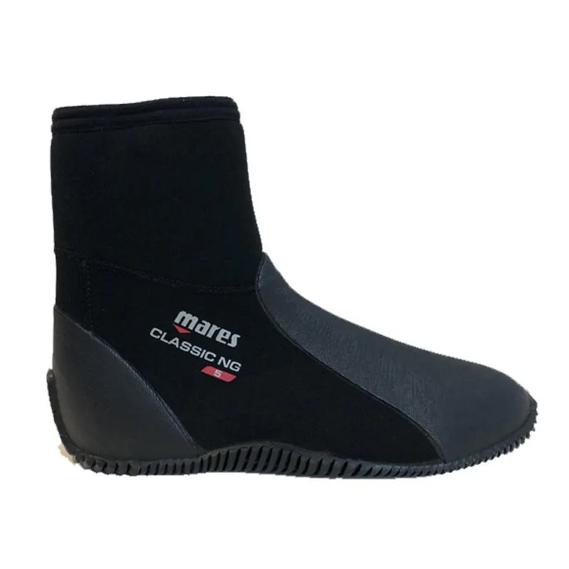 Neoprene rain shoe